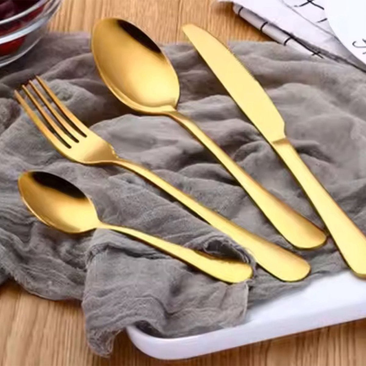 Kadirelli Bestekset - 24 - delig - Goud - 6 - Persoons - TEKZEN