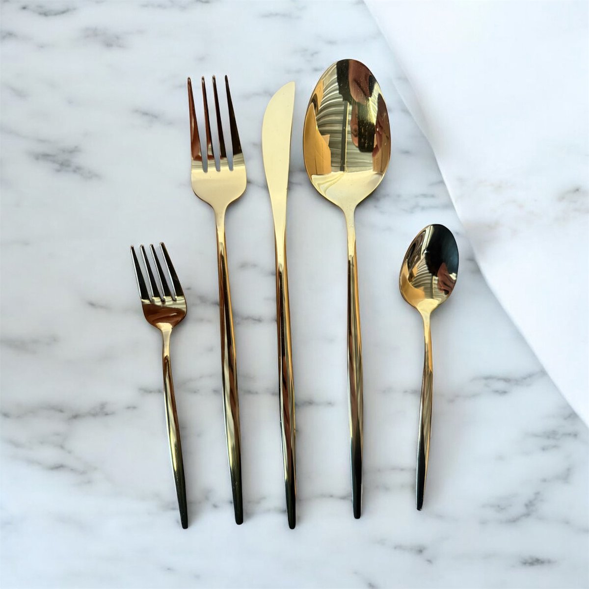 Kadirelli Bestekset - 30 - delig - Goud - Roestvrij Staal - Voor 6 Personen - TEKZEN