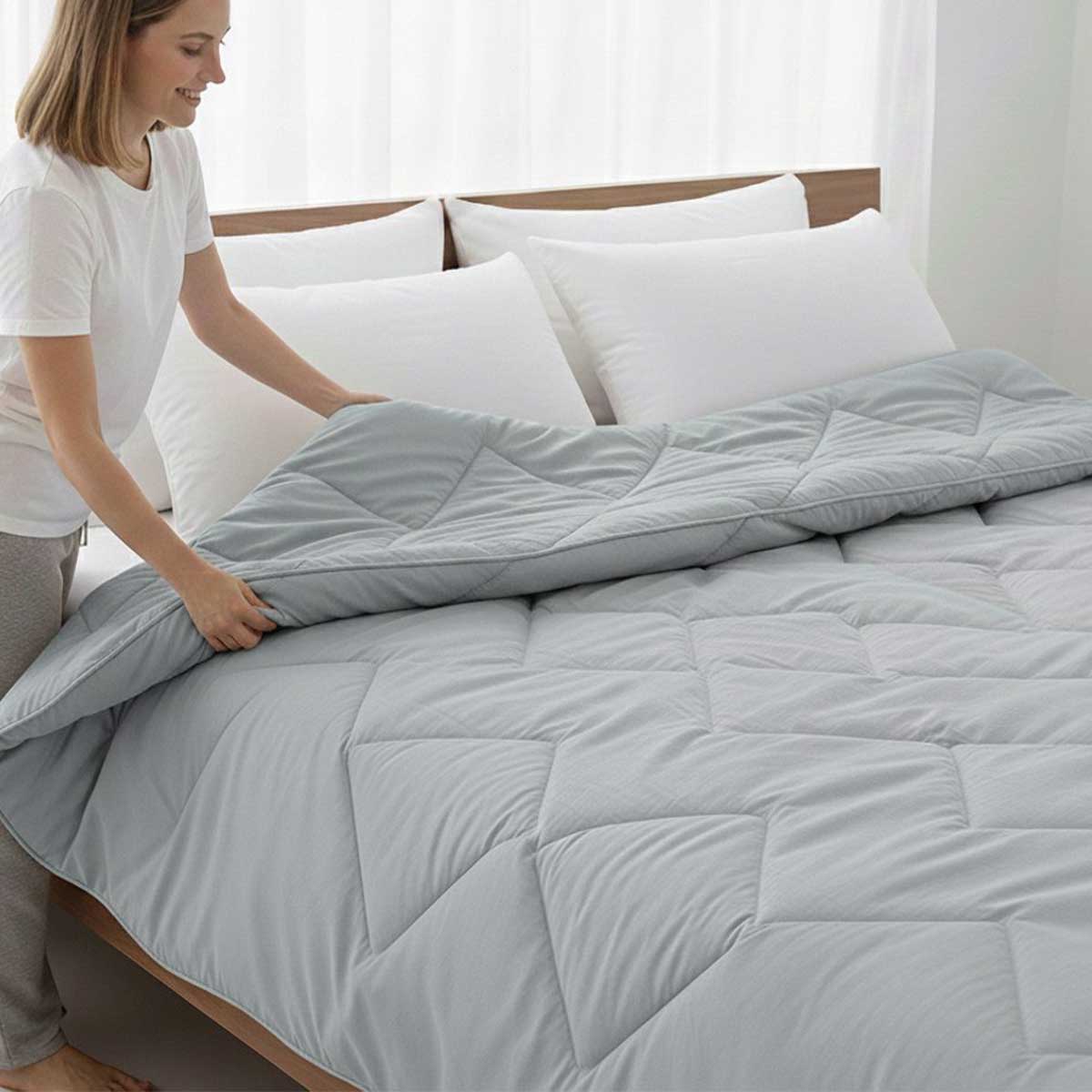 Dreamswan Dubbelzijdig Dekbed zonder Overtrek - 240x200cm - Grijs - Wasbaar Dekbed - Hoesloos Dekbed - Tweepersoons Dekbed