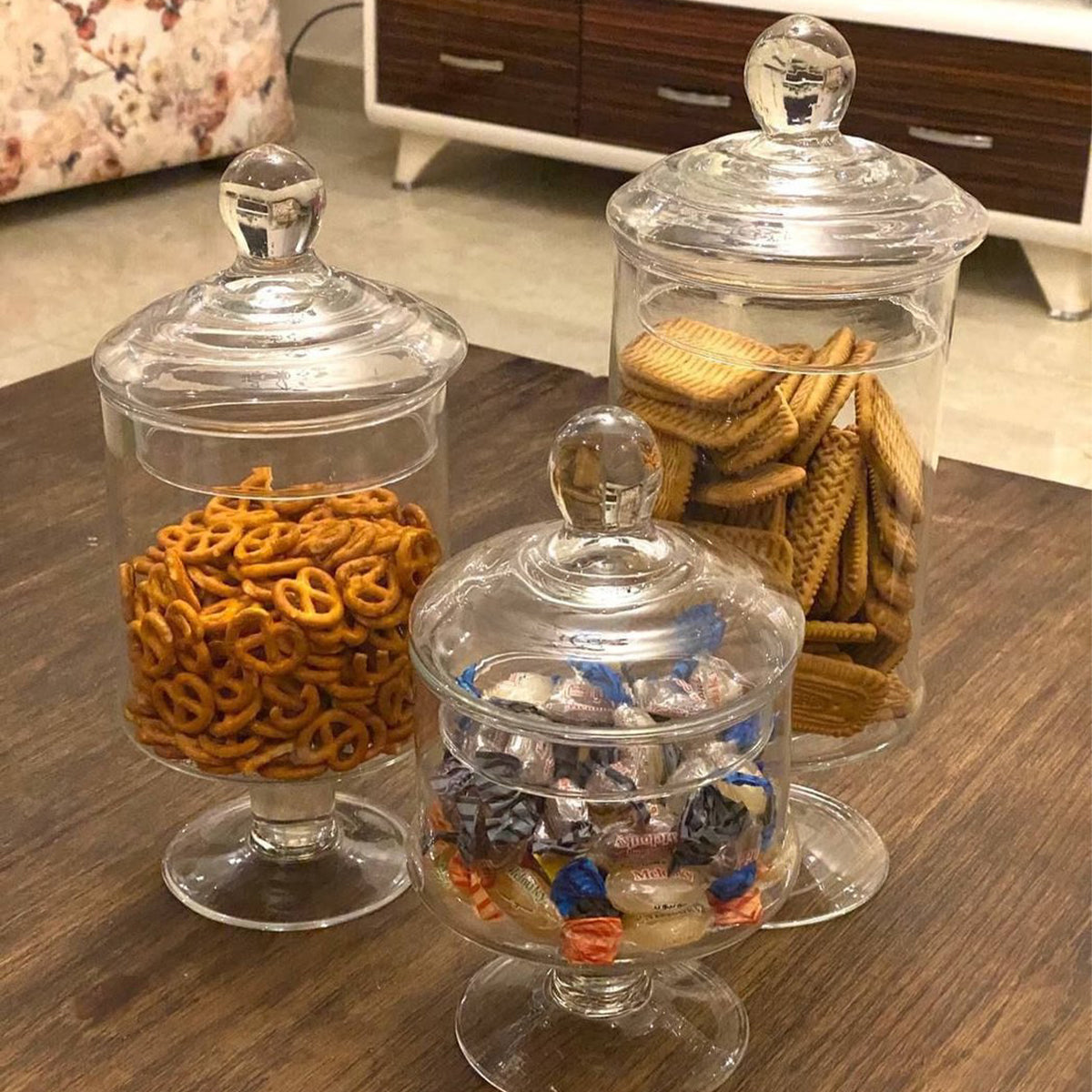 Glozini Glass Candy Jar on Foot with Lid - 23cm