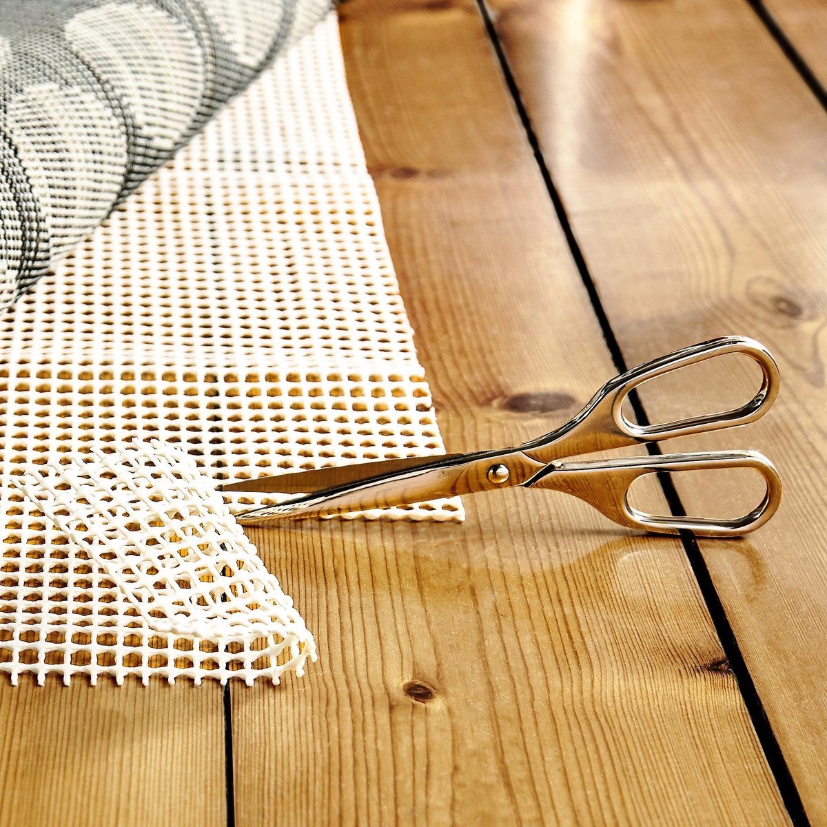 Hauskraft Anti-Slip Underlay - 120x180 cm - Anti-Slip Mat for Carpet or Rug - Prevents Slipping on Hard Floors