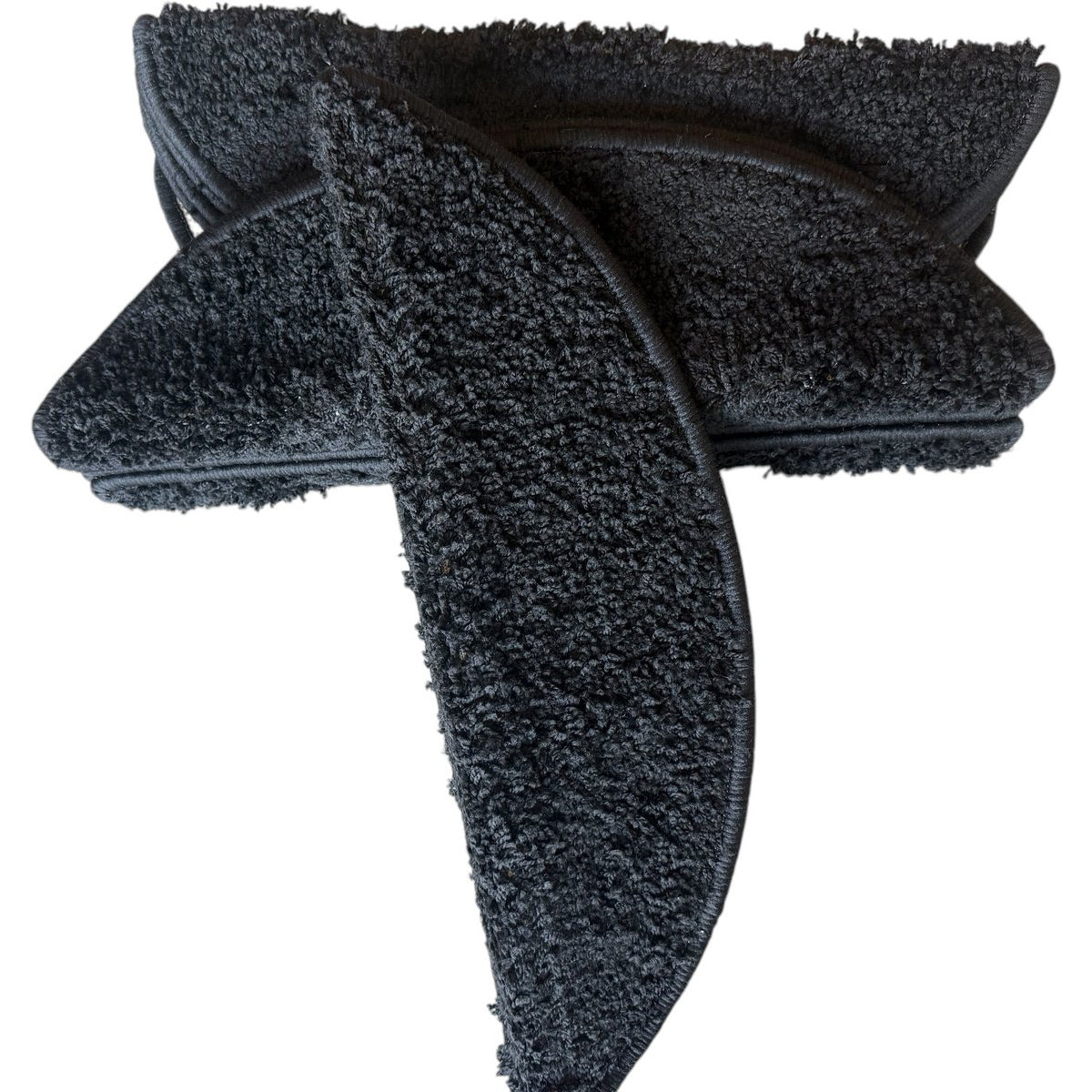 MONOO Stufenmatten-Set - Schwarz Hochflor - 15-teilig - Halbmonde für Treppen