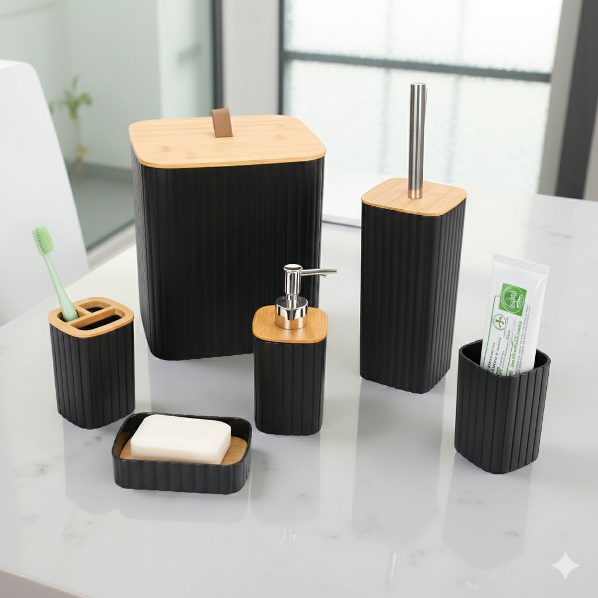 Cheffinger Badkameraccessoireset - 6 - delig - Zwart - Zeepdispenser - Tandenborstelbeker - Zeepbakje - Beker - WC - borstel - Afvalemmer - TEKZEN