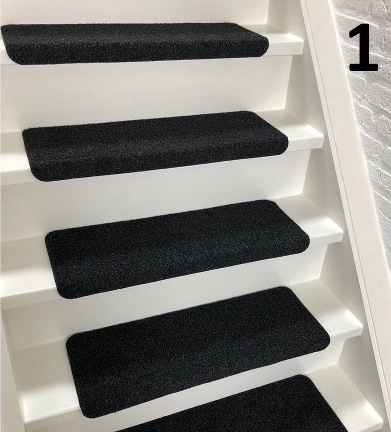 MONOO Stufenmatten-Set gerade – Anthrazit – 15 Stück – 65 x 22 x 3,5 cm – selbstklebende Stufenmatte für Treppen